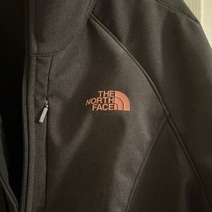 Womenswear North Face lined jacket, brand new.